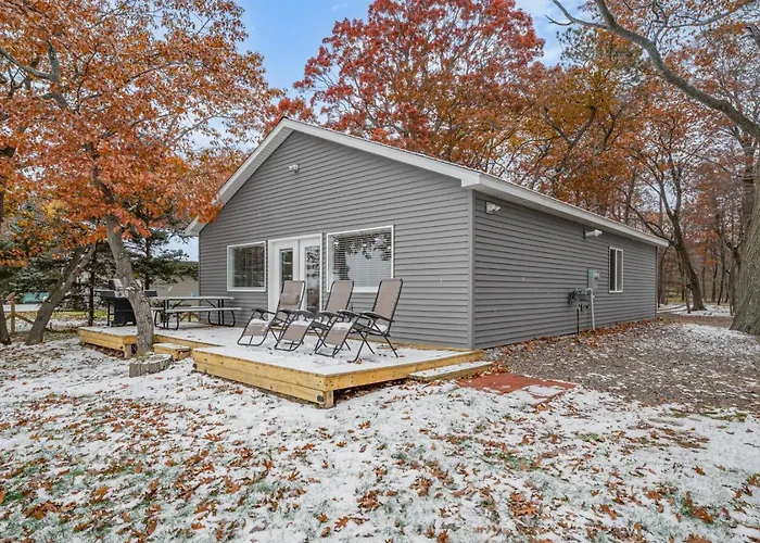 Cozy Home Lake Huron II