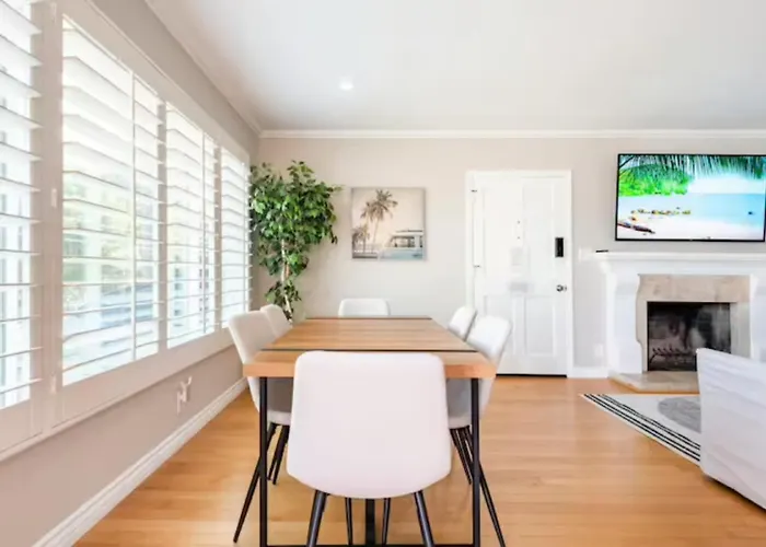 Encinitas Gem - Walk To Downtown & Beaches, Hot Tub