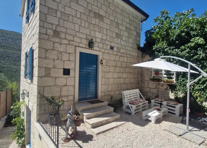 Vintage Stone House Eldo With Jacuzzi, In Podaspilje, Omis