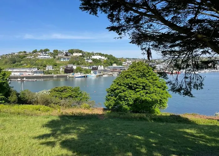 Summer Cottage In Kinsale Free Car Parking Included