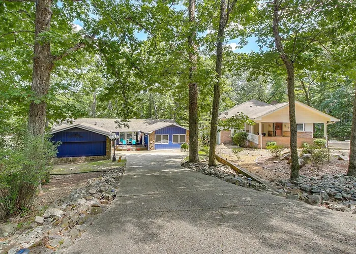 Lakefront Hot Springs Vacation Rental W/ Dock!