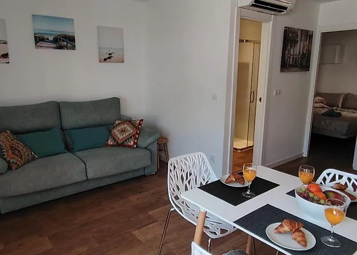 Casa Alex Torrevieja- Holiday House - Con Piscina Comunitaria
