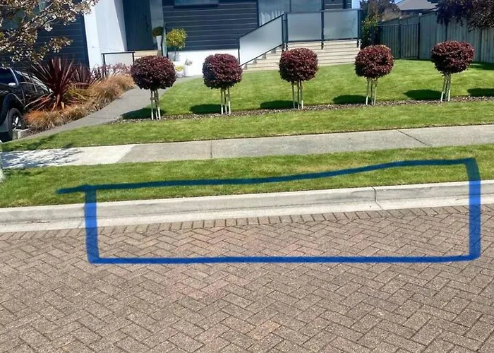 New, Luxurious And A Short Stroll To The Lake