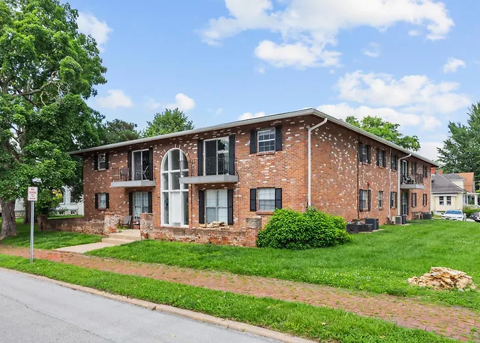 Luxurious 2-Bedroom Abode With Elevated Comforts Near Main Street