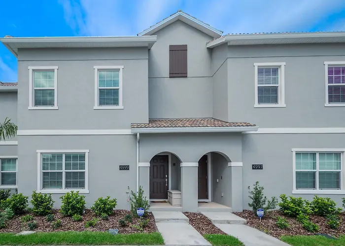 Stunning Townhouses 5 Minutes Away Disney!