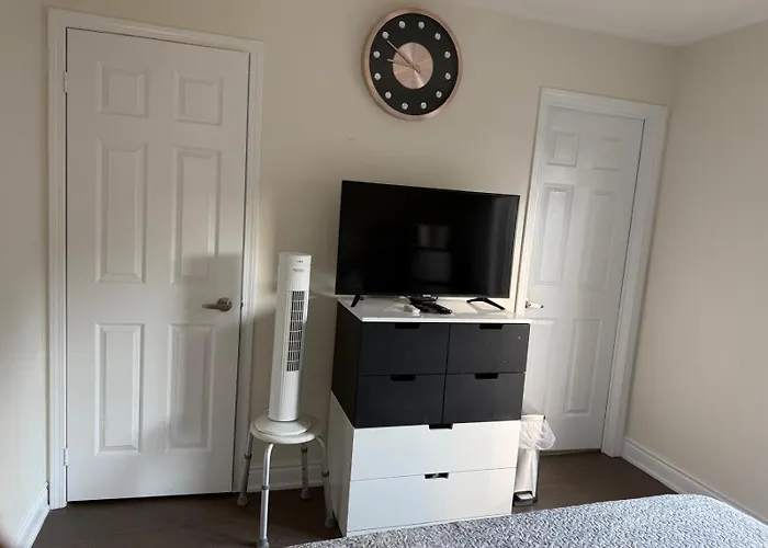 Private, Secure, Immaculate & Cozy Room
