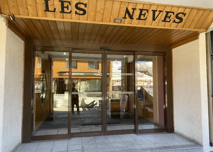 Residence Neves - Val Thorens Location: Studio Pour 4 Personnes Dans Un Quartier Anime