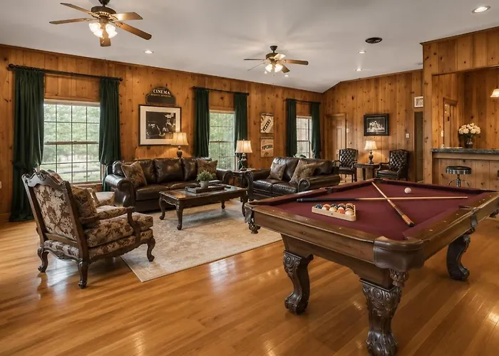 King Bed! Gameroom! Super Cozy-The Treasured Mist!