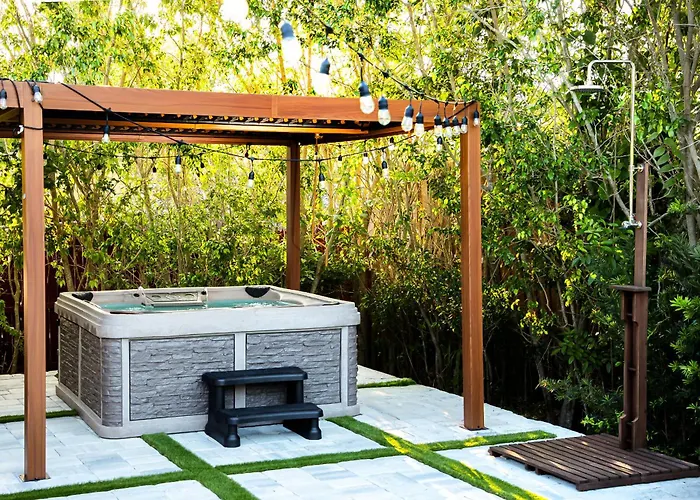 Velvet Bloom Bubbling Spa Retreat with Sauna&Jacuzzi