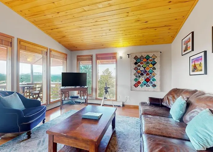 The Mountain Artist'S Retreat