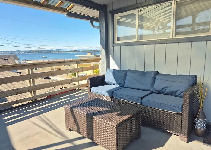 2Nd Floor Studio #4 With Ocean View And Covered Deck