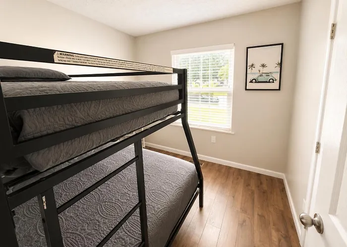 Private Ranch - Entire Home - 3 Bed Room - Hot Tub - King Bed - Fenced Yard - Pets & Kids Welcome - Game Shed - Free Wifi