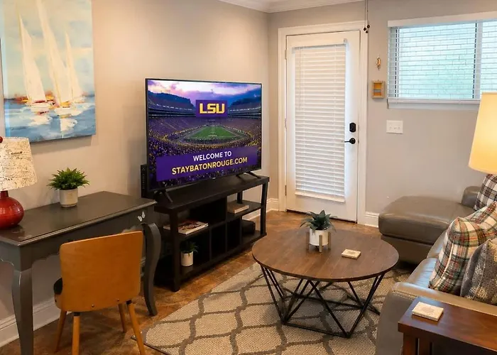 Lsu - Pool - Desk - Bedroom Tv - Parking - Gated