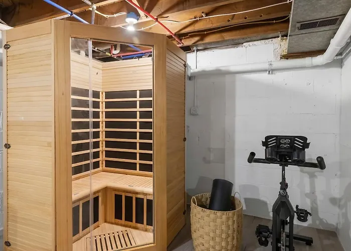 Coastal Comfort Sauna, Hottub & Games Near Dunes
