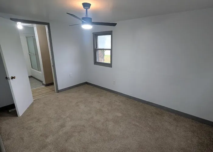 Centrally Located 2-Bedroom House In Robinson