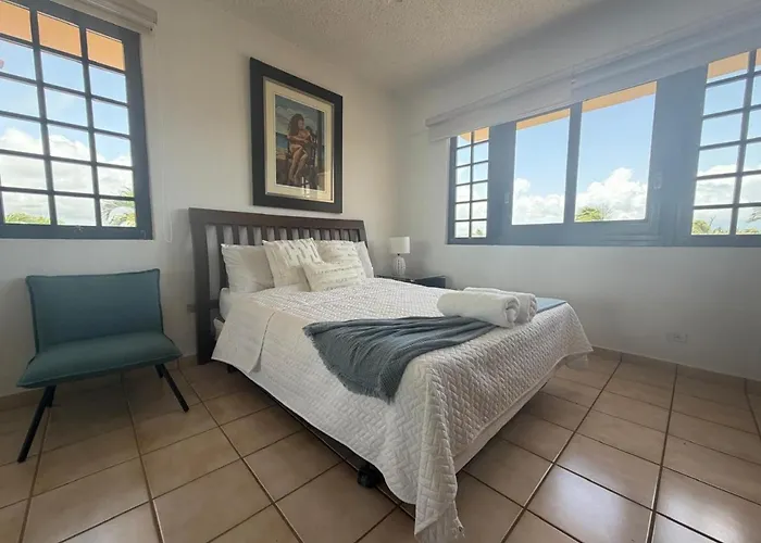 Crescent Beach Apt Ocean View