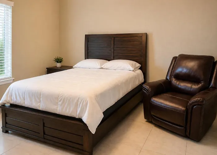 Relax & Enjoy In Our Spacious Townhome Getaway B