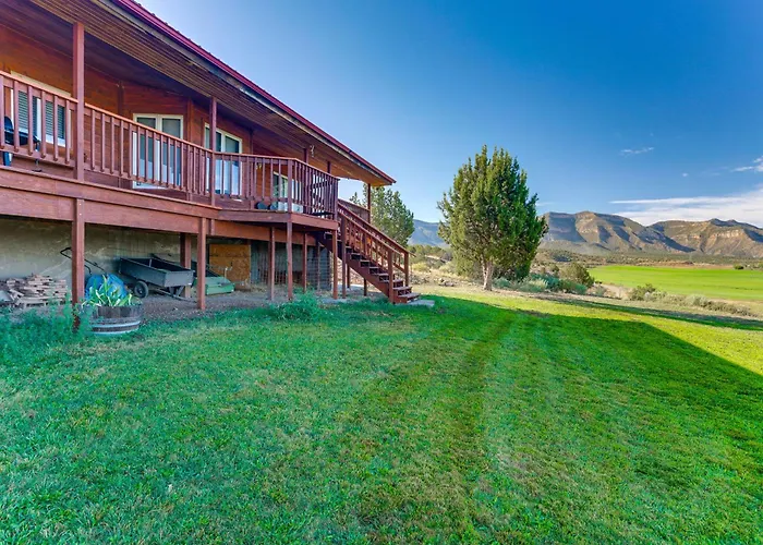 Mtn-View Escape W/ Office Space In Cortez!