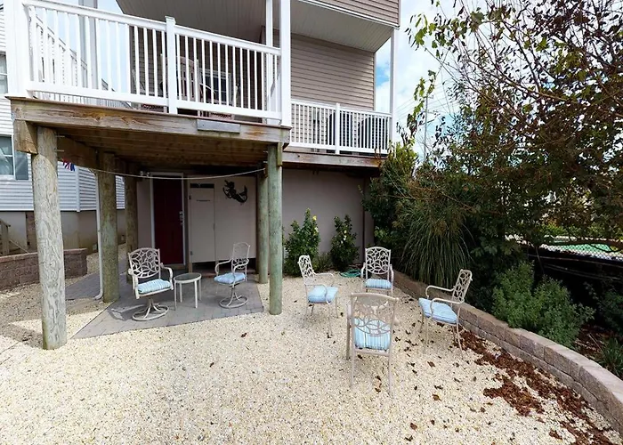 Roof-Top Deck With Ocean & Bay Views Single Family Beach Badges Private Yard Ping Pong And Pool Table Wifi 1 Block From Ocean 15 Blocks To Bay