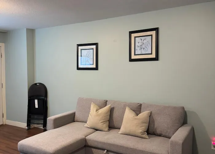 2 Bedroom Suite With Private Entrance