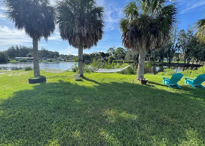Resting Place On Treasure Island In Npr, Fl