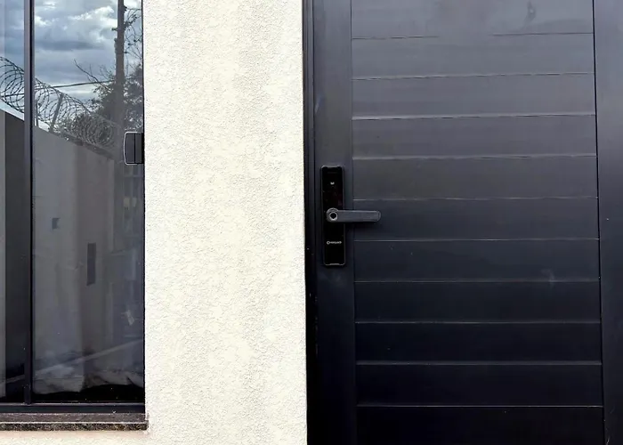 LOFT SMART, MINI-CASA, colchões com massagem, mobiliado e aconchegante