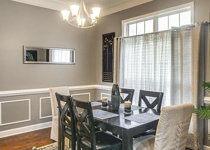 Family-Friendly Home W/ Large Yard In Valdosta