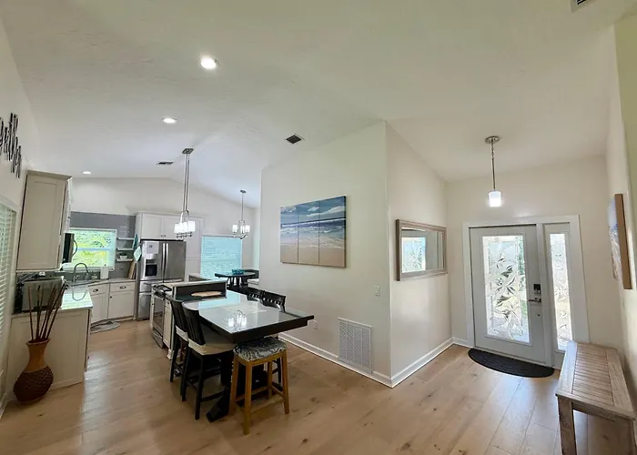 Near Ksc - Peaceful Spacious Home For 6 - Fully Stocked Kitchen And Coffee Bar