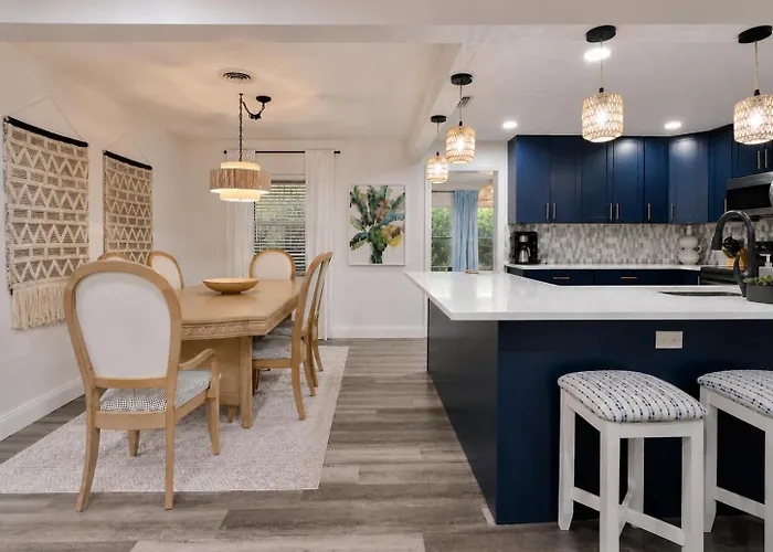 Calma House - 4Br Pool Home, Guest Suite, Gym, Minutes From Anna Maria Island