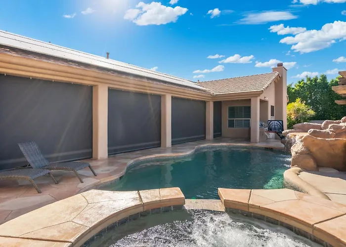 Mystic Desert Stay • Litchfield Park • Pool & Spa