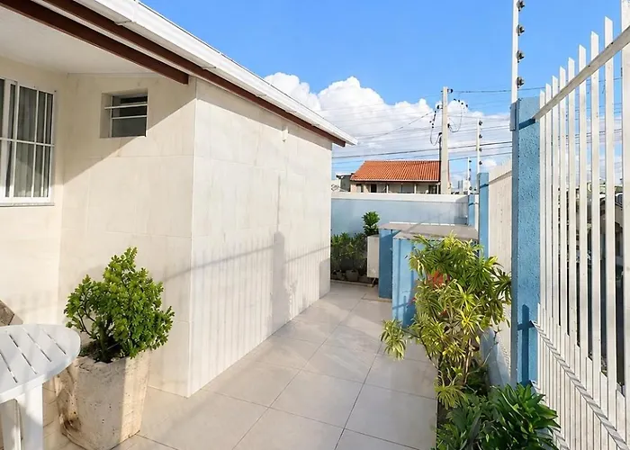 Suíte nova bem localizada