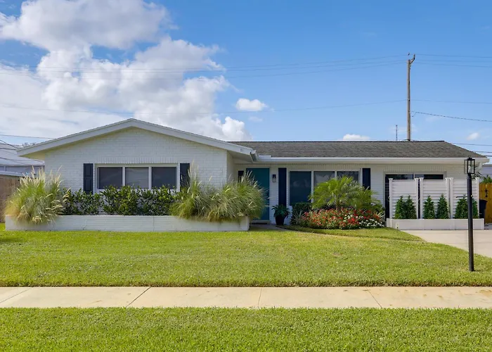 Completedly Renovated Pool: Home Minutes To Beach!