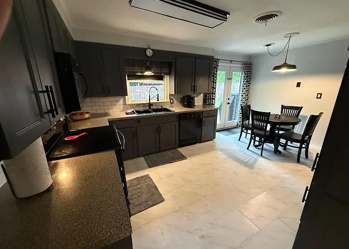 Spacious 4 Bdrm 6 Bed 2 Ba Home In Jefferson Yee Haw Haven, A Western Dream