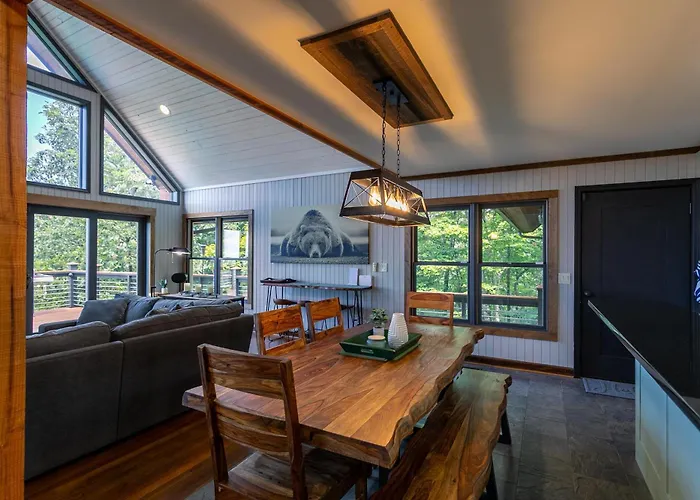 Rockcliff Retreat