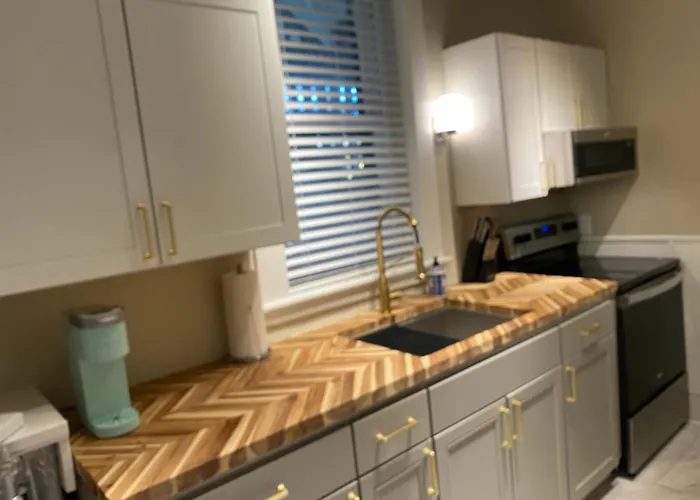 Highland Park 1 - Budget Stay- Near Downtown