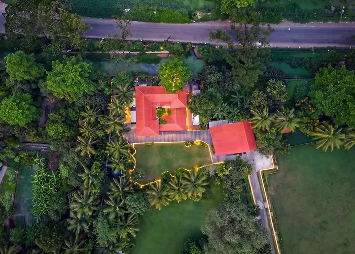 Ama Stays And Trails -Palm Meadows Villa,Kolkata