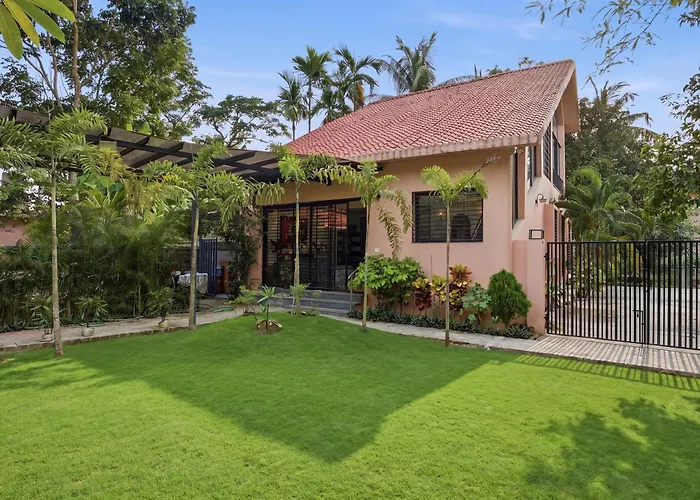 Ama Stays And Trails -Palm Meadows Villa,Kolkata