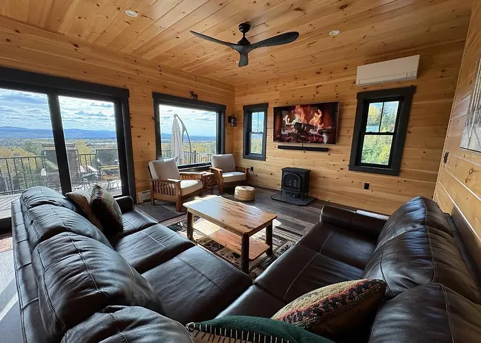 Mountain/Lake Views Close Saddleback Sleeps 9