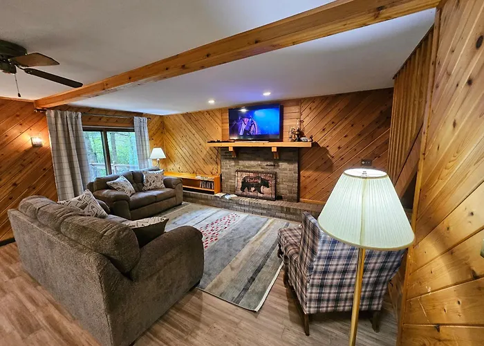 Sandy River Lodge- On The Au Sable River Near Grayling