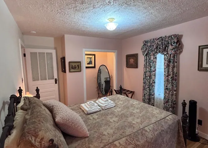 Cannon House Retreat