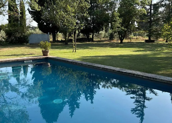 Luberon Beautiful Small Semi-Detached Villa Pool And Serenity