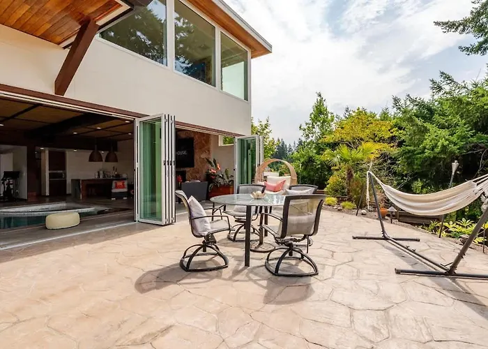Private Oasis - Heated Indoor Pool - Sauna