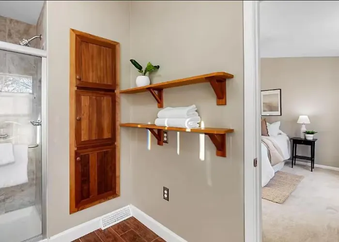 Relaxing Room Ensuite & Ample Storage