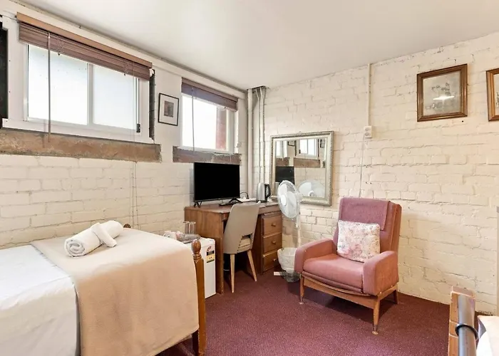Edinburgh Historic Twin Room