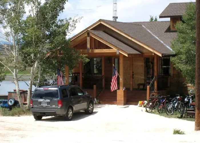 Luxury, Waterfront Cabin With Private Hot Tub On Lake Deweese Wildlife Refuge In Colorado