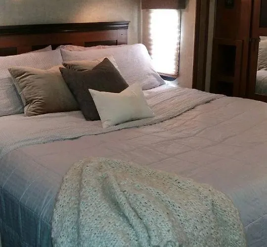 Spacious Caravan Rental For A Unique Vacation In Tennessee