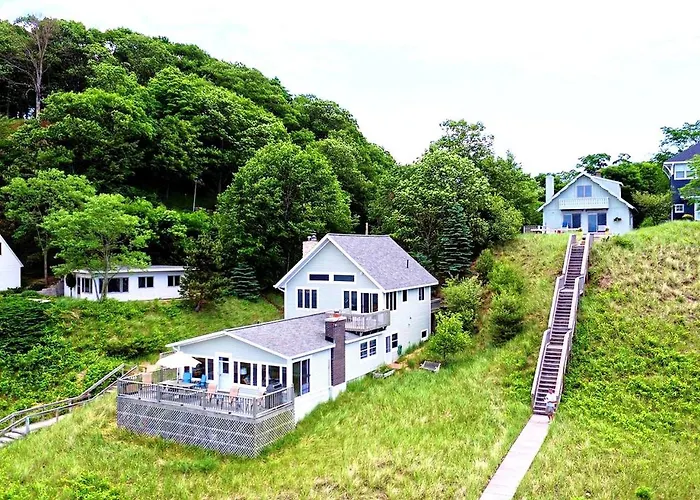 Beautiful Lakeside Cottage Rental On The Shore Of Lake Michigan In Grand Haven