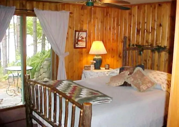Cottage Guesthouse On Lakeview Lake, Michigan