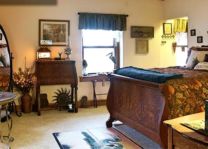 Lovely Pet-Friendly Bed And Breakfast Getaway In Lincoln, Nebraska