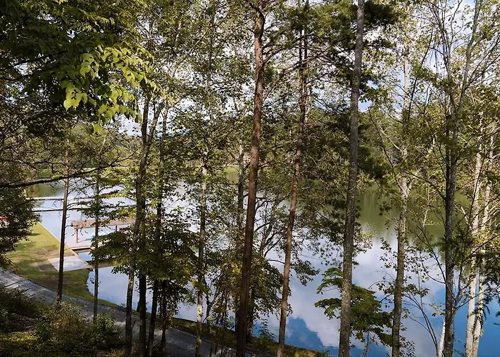 Lake View Glamping Tent With Forest Views In Bostic, North Carolina